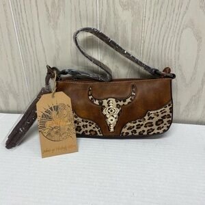 Catchfly Western Leather
Shoulder Bag Steer Head
Cut-out Leopard Brown NWT